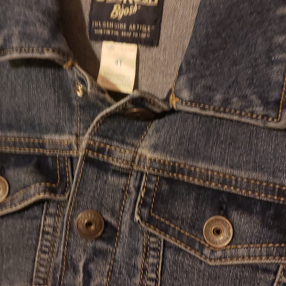 Denim kids jacket 💙 - Picture 3 of 3